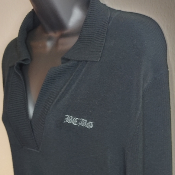 BCBGMaxAzria Black V-Neck Sweater - Picture 2 of 11